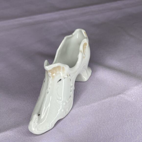 Vintage Cream and Gold Shoe Slipper Porcelain - Picture 2 of 5